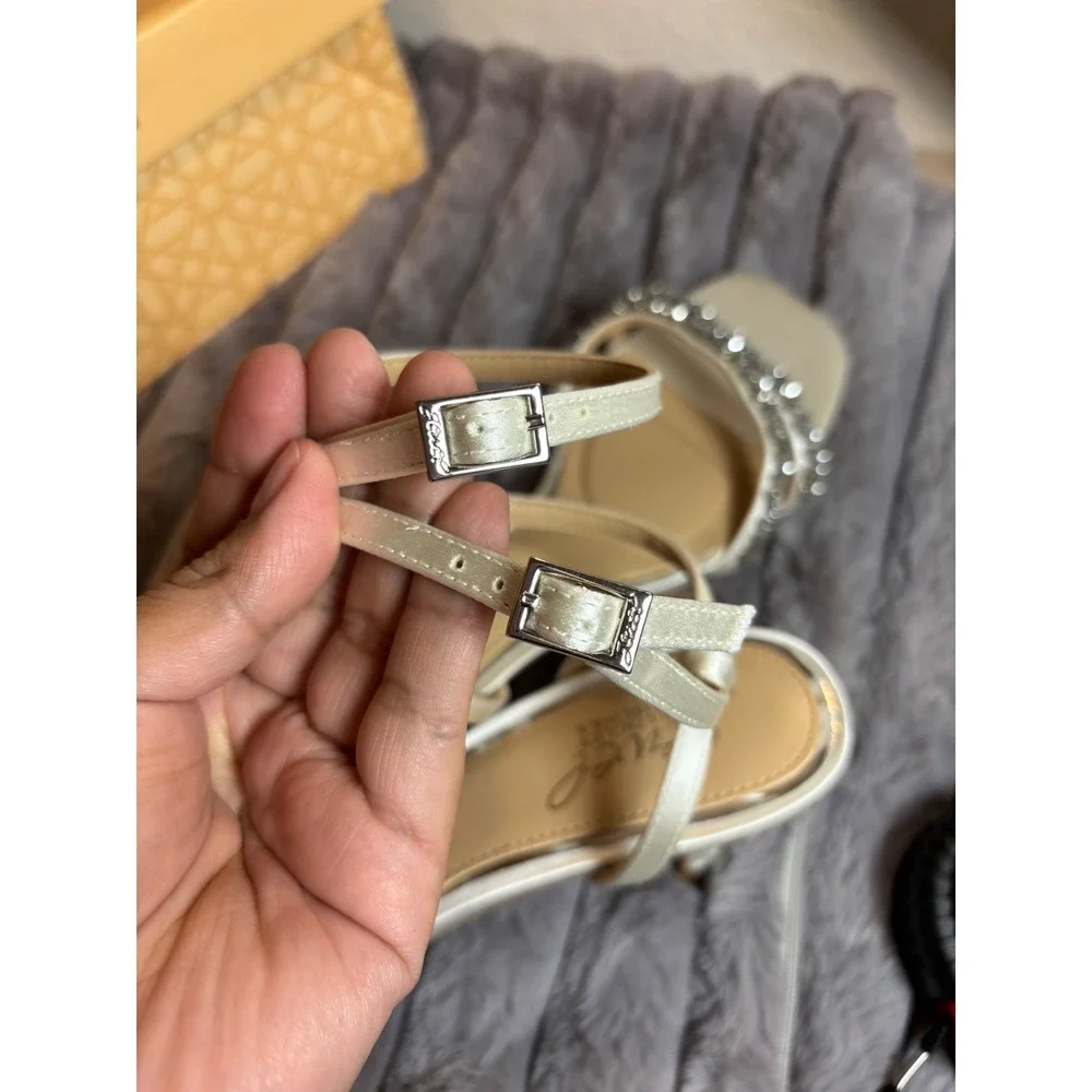 Jewel Badgley Mischka Nayla Sandals Women 6.5 Ivory Satin Rhinestone Kitten Heel